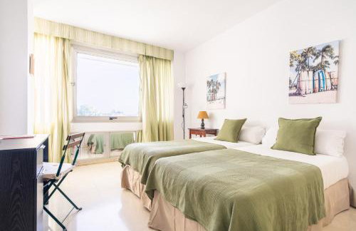 Vistas a Plaza de España y Parking Gratuito - Foto 29