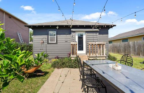 Updated Vintage Oasis, Near Downtown & Stadiums, Huge Yard - Foto 7