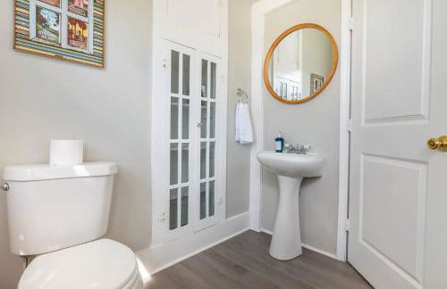 Pets OK • Backyard - 3 miles to River Walk & Alamo - Foto 25