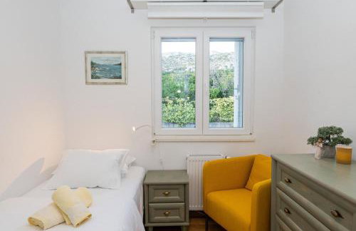 Villa Eleona with private pool and garden - Photo 47