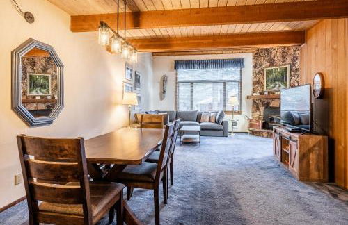 Spacious Winterset 26 2 Bedrm Plus Loft 3 Full Bathrm Townhome Sleeps 8 Steps to Free Town Shuttle - Foto 7