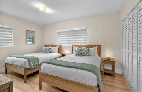 Tropical Park Oasis Peaceful Miami Family Home - Photo 25