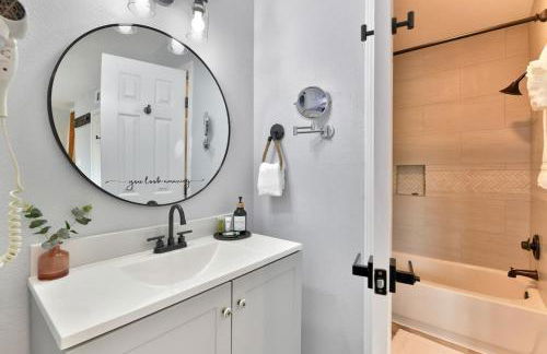 Stay Awhile Condo Minutes to Beach with Pool - Foto 17