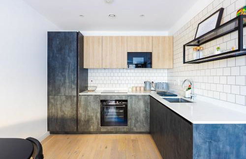 Luxury 1 bedroom apartment - Photo 2