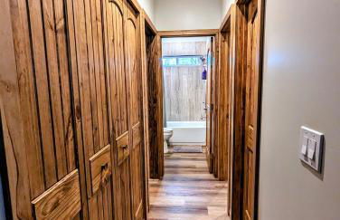 Relax & Recharge in Cozy Pinetop 2BR Retreat - Foto 10