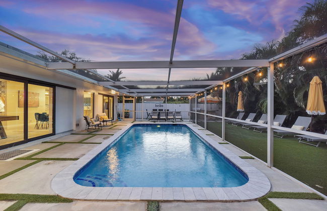 Coastal Retreat Stylish 4 BDR w/ Private Pool! - Foto 31