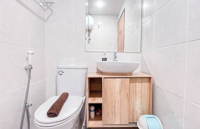 The Simply Look 1Br Apartment At Delft Ciputra Makassar - Photo 19