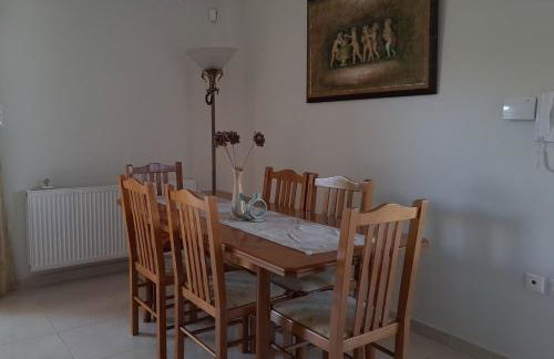 Αρχαία Κόρινθος Μεζονέτα - Foto 4