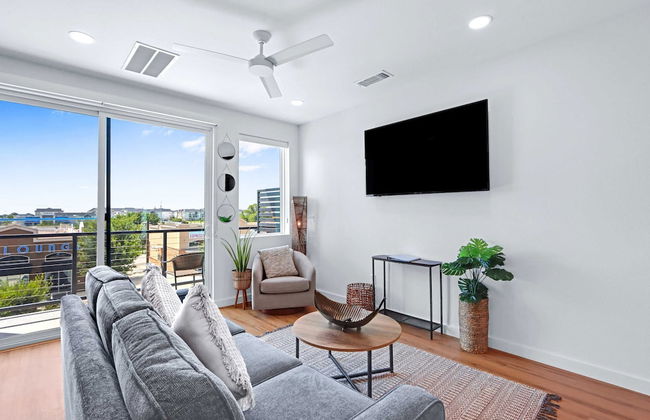 Modern Hill Country Condo for 4 w/ Resort Perks! - Foto 8