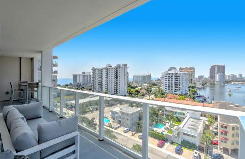 Tiffany Hazel - Rooftop Pool, Gym, & Walk to Beach - Foto 14