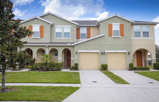 Beautiful Townhome With Hot Tub 13 - Photo 29