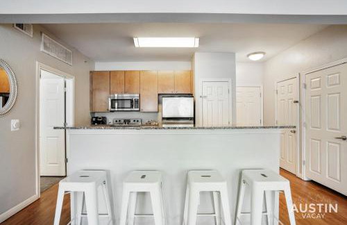 Charming and Spacious Apt in Austin with a Pool - Foto 11