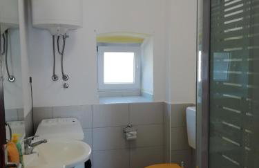 Apartments by the sea Prvic Luka, Prvic - 21276 - Foto 6