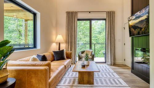 Peaceful Smoky Treehouse| Hot Tub • Hammock • Deck - Foto 2, Garden