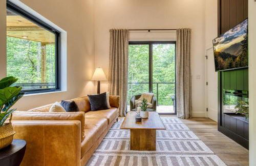 Peaceful Smoky Treehouse| Hot Tub • Hammock • Deck - Foto 2