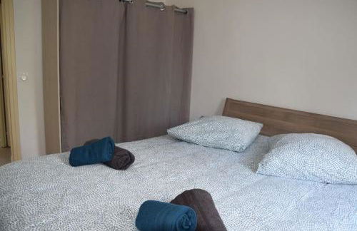 Élégant T2 à Bron, Tramway à 2min, Box Parking, 4Personnes - Foto 14