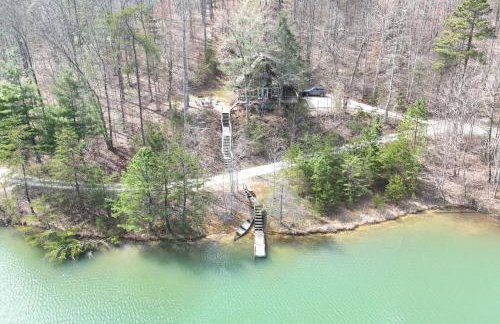 14 Guest 7 Bed 4 BR Lakefront Cabin w Hot Tub - Foto 8