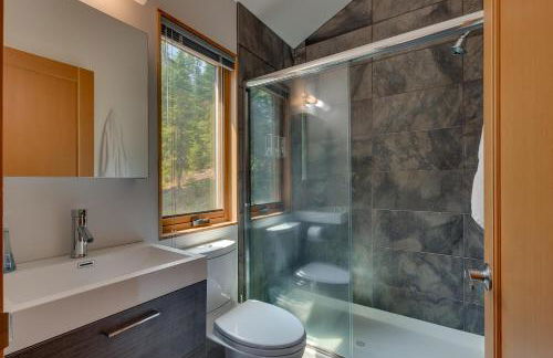 Mod Haus by Tahoe Getaways - Mountain Modern West Shore Home w Private Beach and Pier, Near Skiing - Foto 13