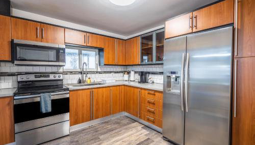 2 BD Home w/ Private Parking, Private Yard & W/D - Foto 4, stove, pet friendly, minibar