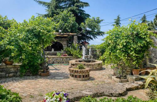 Saltos Village House - Peaceful Poolside Retreat - Foto 20