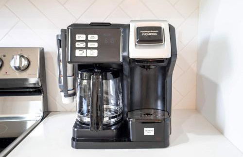 Tranquil and Sunny 4BR Getaway Home - Foto 9