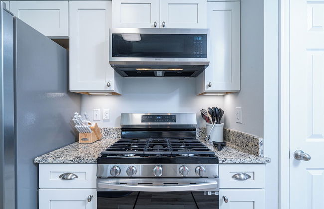 Renovated Home Near Beach and Shopping - Foto 14