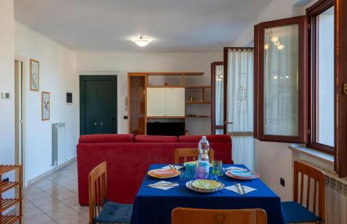 Lovely Apartment In San Costanzo - Foto 10