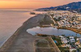 Casa de playa mediterránea, a metros de la playa - Foto 9