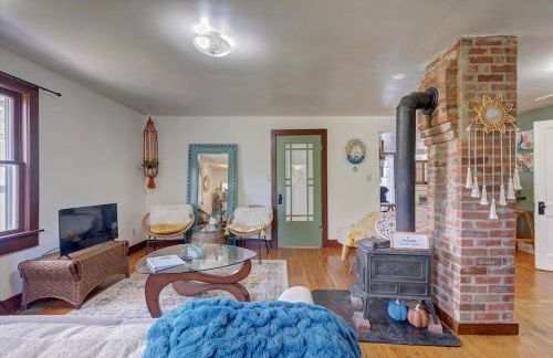 Boho Garden Bungalow Near IU, Downtown, EV Level 2 Station - Foto 5