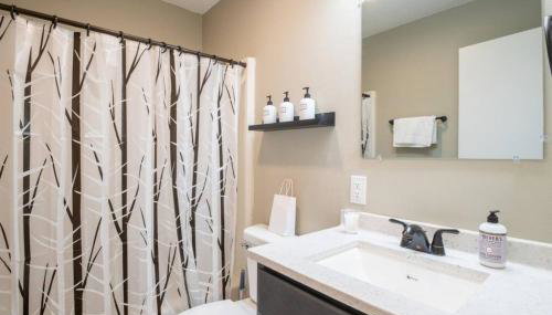 THE BLACK STRAT an iconic, new age apartment - Foto 5