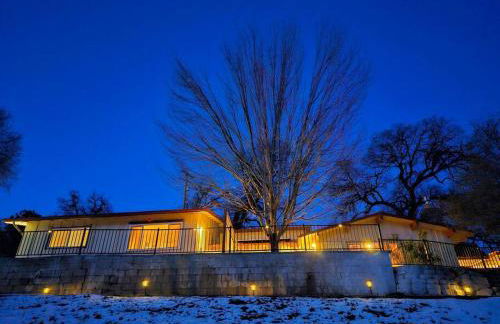 Yosemite Gateway Cottage - King Suite - Mountain Views - Foto 48