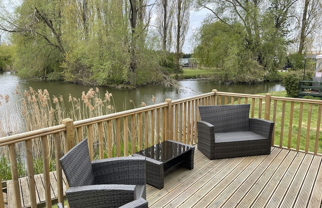 Beautiful and Tranquil Lakeside Lodge - Sleeps 5 - Foto 18