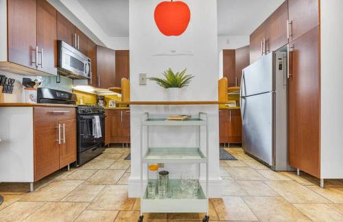 #Urban Elegance 3BR With Parking Near UC BART & Downtown - Photo 25