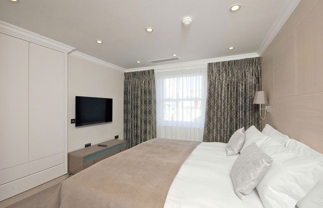 Claverley Court - Photo 32