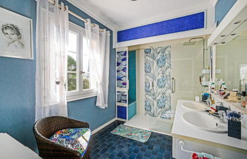 Lovely Home In Saint-Julien-Les-Rosie - Foto 21