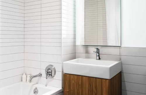 Luxury 2BR - Elevator-Gym-Laundry-10 Min to NYC - Foto 24