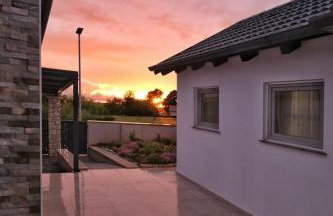 Leonardo House - Photo 5