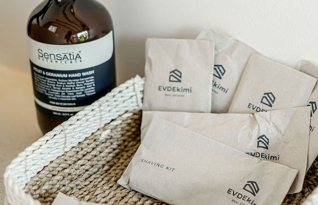 Udara by EVDEkimi - Spacious 4BR Pool villa with Lush garden at Artistic Center of Ubud - Foto 57