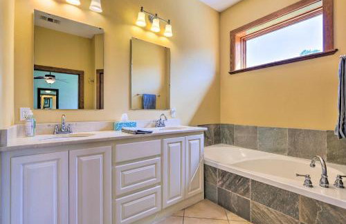 Bright Waveland Home - Walk to Beach Access! - Foto 18