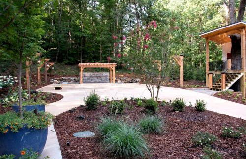 Lofted Romantic Tree House Immersed in Nature in Alabama - Foto 29