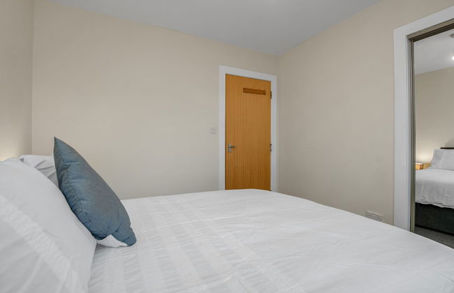 Tony Asga - Coady Apartment - Photo 8