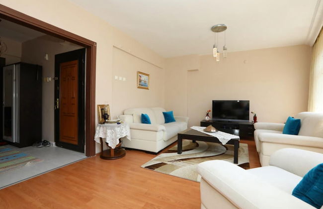 Flat With Two Living Rooms and Balcony in Uskudar - Foto 7