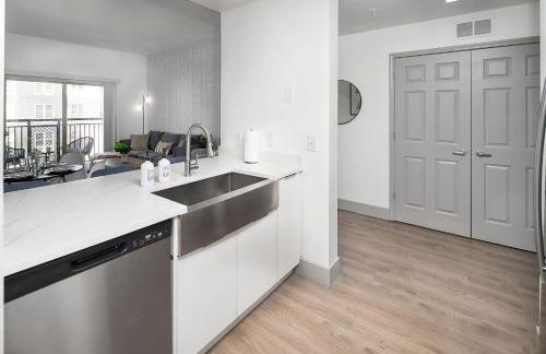 Urban Retreat - Free Parking, WiFi, Walk to Stadium - Foto 14