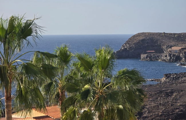 Sun Kissed Vacation Home 3BR Retreat by the Ocean - Foto 3