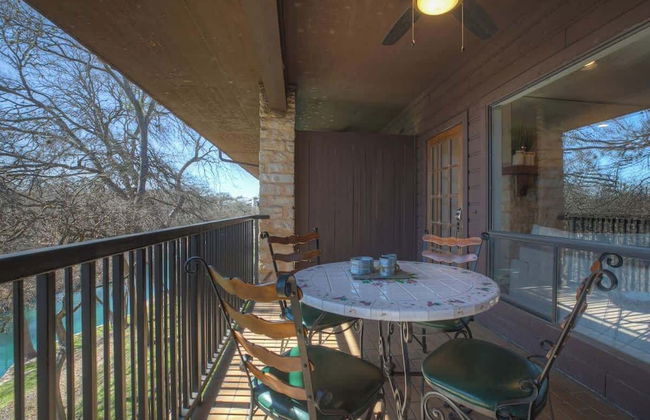 Luxury Riverfront Condo 1 BLK to Schlitterbahn! - Foto 41