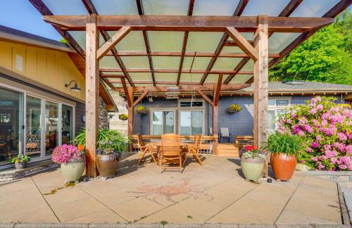 Similk Bay Retreat with Deck, Fire Pit and Hot Tub! - Photo 28