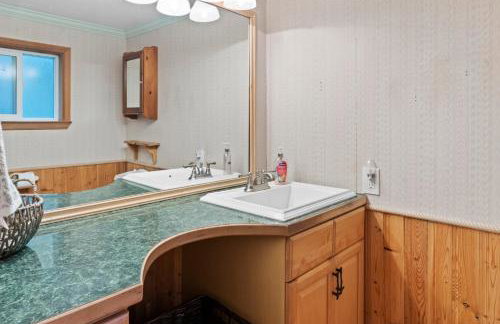 Cedar Cabin at Rainier Entrance-Hot Tub and Cinema - Foto 14