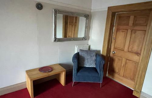 Beautiful Grade II listed apartment. - Photo 23