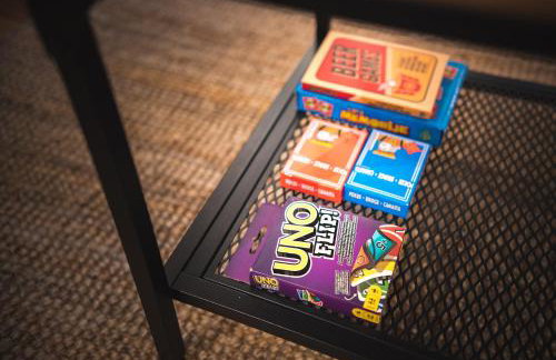 Sleep, Eat, Repeat and Park Your Car in City Center - Foto 10