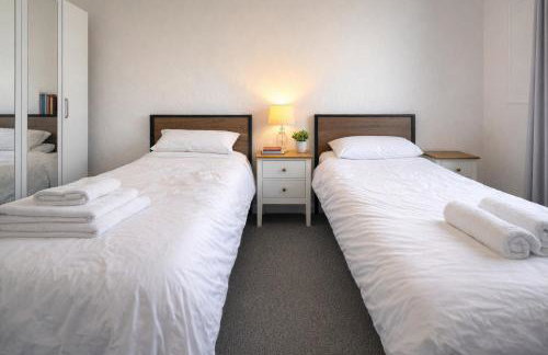 Peaceful Family & Workers Home Near Train Station - Foto 13